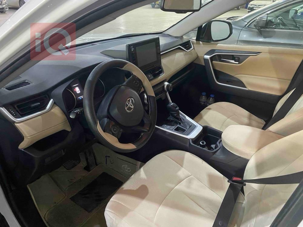 تويوتا راف 4